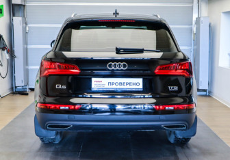 Подержанный автомобиль Audi Q5 2017 года (5 фото)