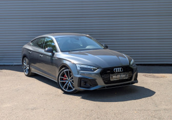 Подержанный автомобиль Audi A5 Liftback 2021 года (25 фото)