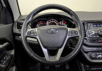 Подержанный автомобиль LADA (ВАЗ) Vesta Wagon 2021 года (22 фото)