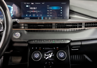 Подержанный автомобиль Exeed LX 2022 года (15 фото)