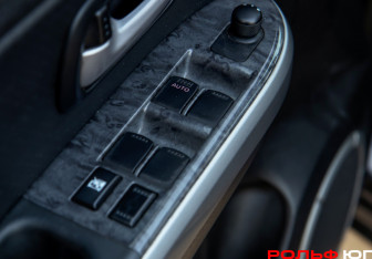 Подержанный автомобиль Suzuki Grand Vitara 2008 года (14 фото)