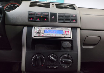 Подержанный автомобиль Volkswagen Pointer 2004 года (17 фото)