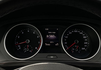 Подержанный автомобиль Volkswagen Tiguan 2018 года (26 фото)
