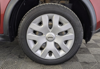 Подержанный автомобиль Nissan Juke 2014 года (12 фото)