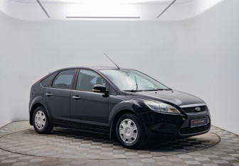 Подержанный автомобиль Ford Focus Hatchback 2010 года (3 фото)