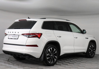 Подержанный автомобиль Skoda Kodiaq 2023 года (5 фото)