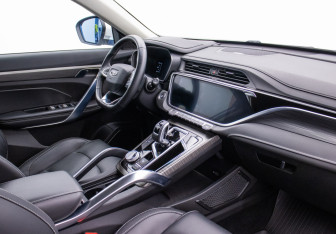 Подержанный автомобиль Geely Atlas Pro 2022 года (9 фото)