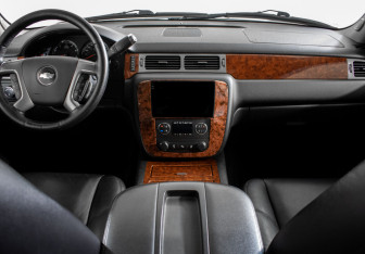 Подержанный автомобиль Chevrolet Tahoe 2012 года (14 фото)