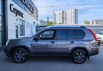 Подержанный автомобиль Nissan X-Trail 2008 года (8 фото)
