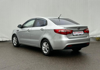 Подержанный автомобиль Kia Rio Sedan 2014 года (7 фото)