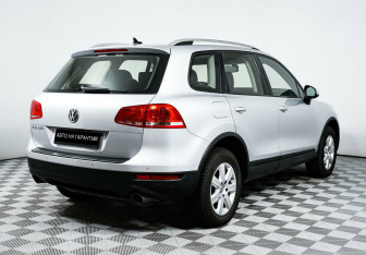 Подержанный автомобиль Volkswagen Touareg 2013 года (3 фото)
