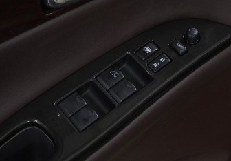 Подержанный автомобиль Infiniti EX 2008 года (15 фото)