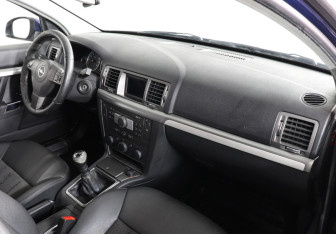 Подержанный автомобиль Opel Vectra Sedan 2007 года (6 фото)