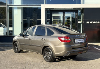 Подержанный автомобиль LADA (ВАЗ) Granta Liftback 2024 года (7 фото)