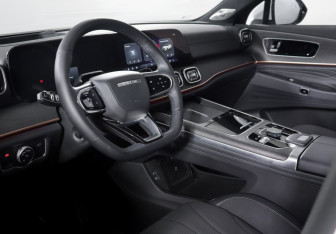 Подержанный автомобиль Jaecoo J8 2024 года (14 фото)