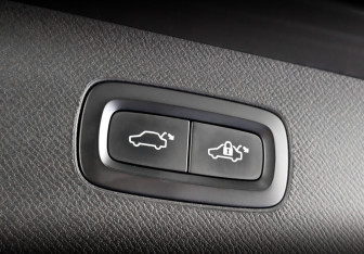 Подержанный автомобиль Volvo XC90 2018 года (26 фото)