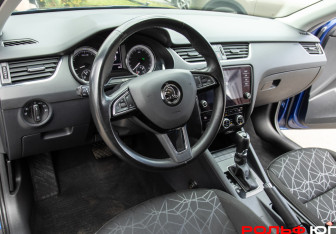 Подержанный автомобиль Skoda Octavia Liftback 2020 года (15 фото)