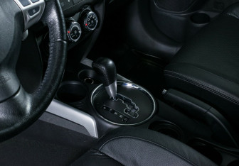 Подержанный автомобиль Mitsubishi ASX 2012 года (9 фото)