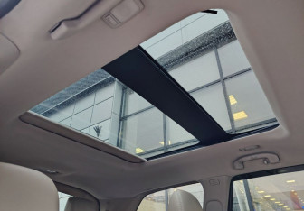 Подержанный автомобиль Nissan Pathfinder 2016 года (14 фото)