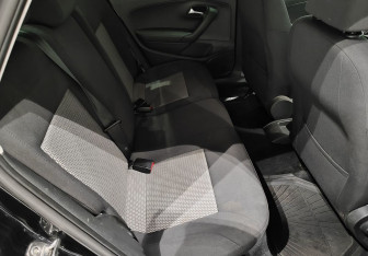 Подержанный автомобиль Volkswagen Polo Sedan 2014 года (11 фото)