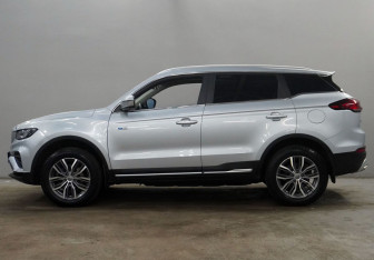 Подержанный автомобиль Geely Atlas Pro 2022 года (8 фото)