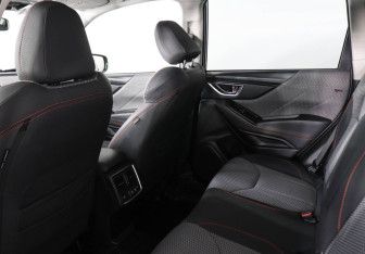 Подержанный автомобиль Subaru Forester Suv 2020 года (12 фото)