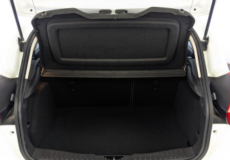 Подержанный автомобиль Ford Focus Hatchback 2018 года (10 фото)