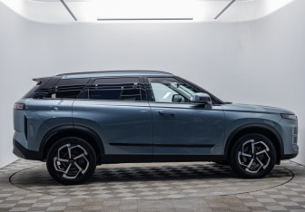 Подержанный автомобиль Jaecoo J7 2023 года (4 фото)