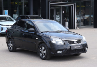 Подержанный автомобиль Kia Rio Sedan 2011 года (3 фото)
