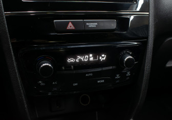 Подержанный автомобиль Suzuki Vitara 2016 года (19 фото)