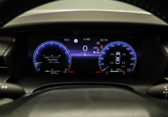 Подержанный автомобиль Toyota Camry Sedan 2024 года (15 фото)