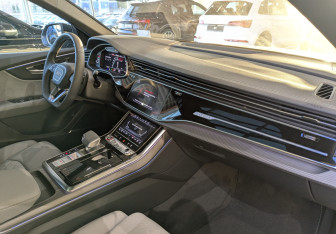 Новый Audi Q8 2025 (9 фото)