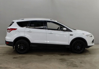 Подержанный автомобиль Ford Kuga 2014 года (4 фото)