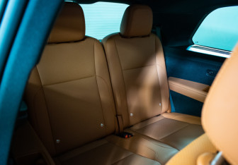 Подержанный автомобиль LiXiang L9 2023 года (10 фото)