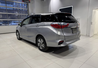 Подержанный автомобиль Honda Shuttle Wagon 2017 года (6 фото)