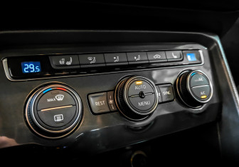 Подержанный автомобиль Volkswagen Tiguan 2017 года (25 фото)