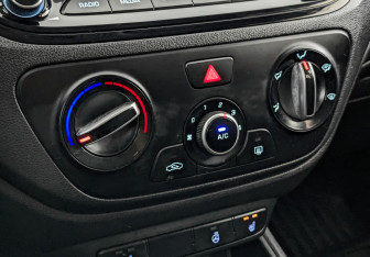 Подержанный автомобиль Hyundai Solaris Sedan 2020 года (21 фото)