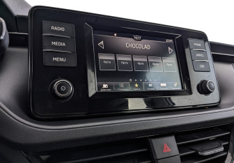 Подержанный автомобиль Skoda Rapid Liftback 2022 года (25 фото)