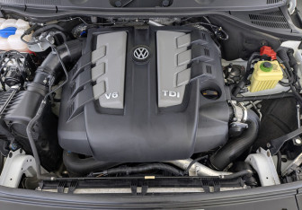 Подержанный автомобиль Volkswagen Touareg 2012 года (9 фото)