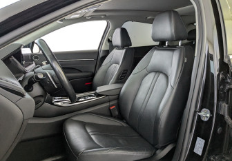 Подержанный автомобиль Hyundai Sonata 2021 года (24 фото)