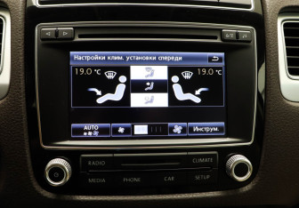 Подержанный автомобиль Volkswagen Touareg 2016 года (13 фото)