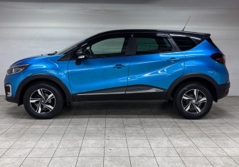 Подержанный автомобиль Renault Kaptur 2017 года (8 фото)