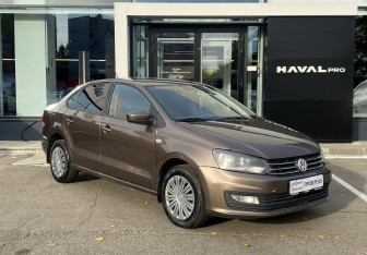 Подержанный автомобиль Volkswagen Polo Sedan 2016 года (3 фото)