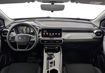 Подержанный автомобиль Geely Coolray 2023 года (14 фото)