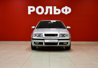 Подержанный автомобиль Skoda Octavia Liftback 2008 года (2 фото)
