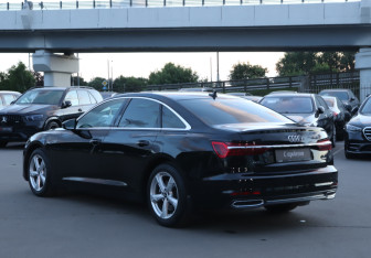Подержанный автомобиль Audi A6 Sedan 2021 года (7 фото)