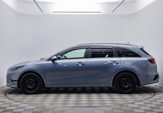 Подержанный автомобиль Kia Ceed Wagon 2021 года (2 фото)