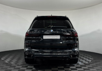 Подержанный автомобиль BMW X7 2020 года (4 фото)