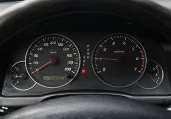 Подержанный автомобиль Toyota Land Cruiser Prado 2004 года (18 фото)