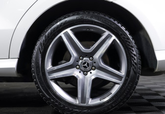 Подержанный автомобиль Mercedes-Benz GLE 2017 года (28 фото)